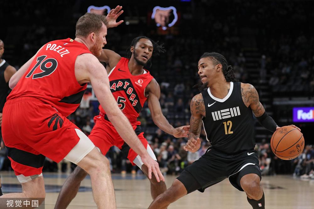 一位年轻的 一位年轻的