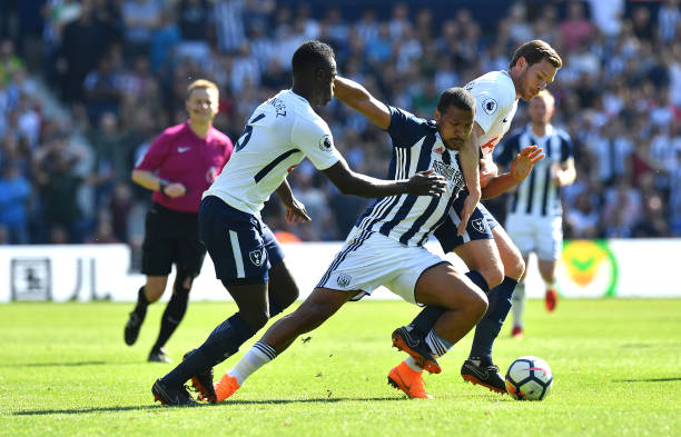 賽邊緣的 賽邊緣的